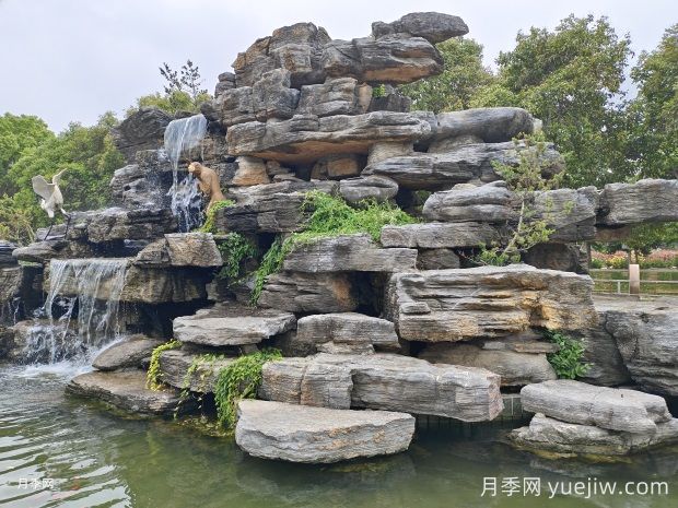 假山在園林景觀(guān)中的作用(圖1)