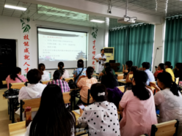 南陽(yáng)臥龍區(qū)首期艾灸技能培訓(xùn)班開班